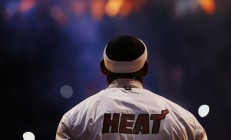 开云在线直播-绝境中的爵士乐章，爱德华兹化身关键先生，导演惊天逆转开拓者之战