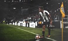 开云官方app入口-双重赛场，同一种心跳，法国队险胜韩国队，樊振东点燃乒乓激情