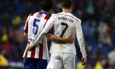 开云官方app入口-包含格里兹曼反击射门，尝试扳平比分的词条