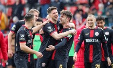 开云体育登录-关于柏林赫塔球员受伤，影响球队德比战表现的信息