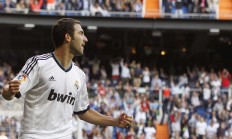 开云在线直播-新疆队轻取青岛队，张镇麟高光表现引爆全场