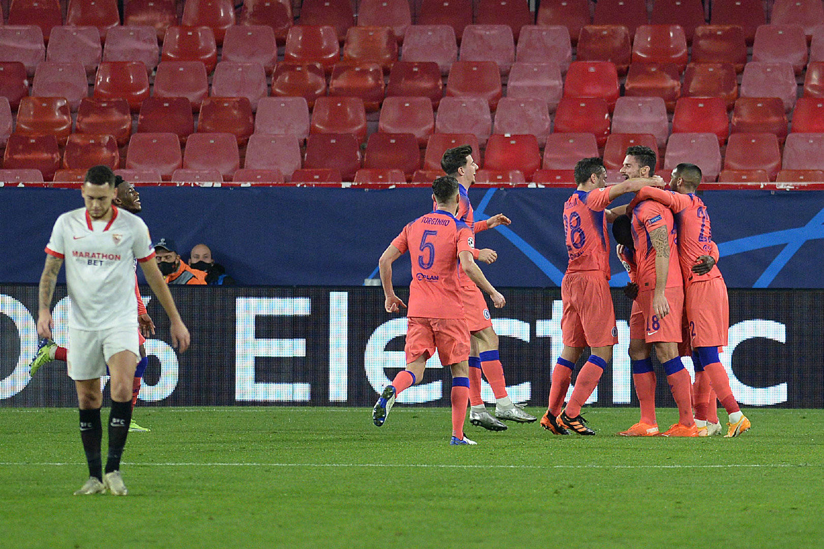 梅因茨主场失利,球队陷入困境的简单介绍 梅因茨主场失利,球队陷入困境的简单介绍