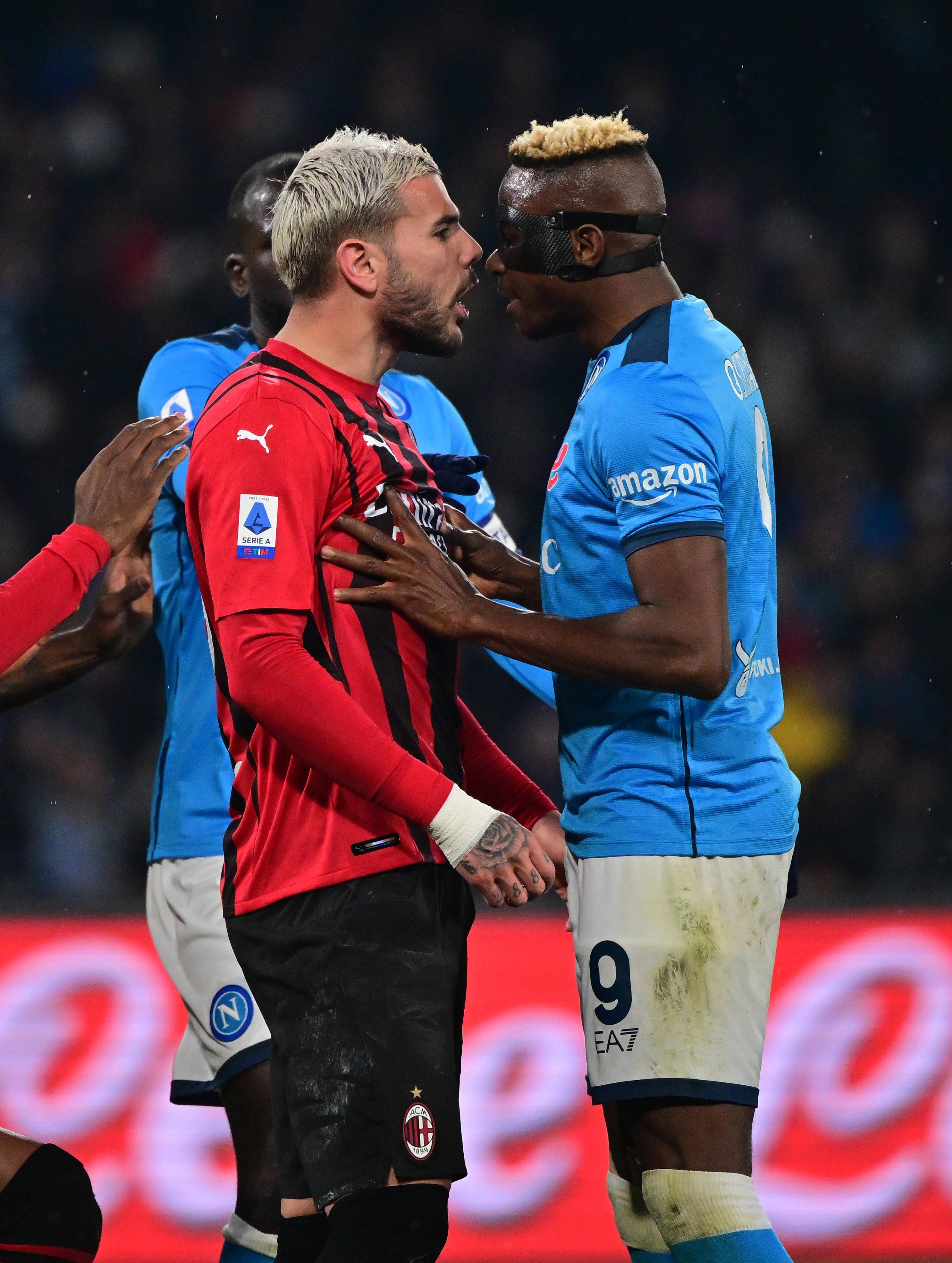 包含奥兰多足球队在比赛中表现亮眼的词条