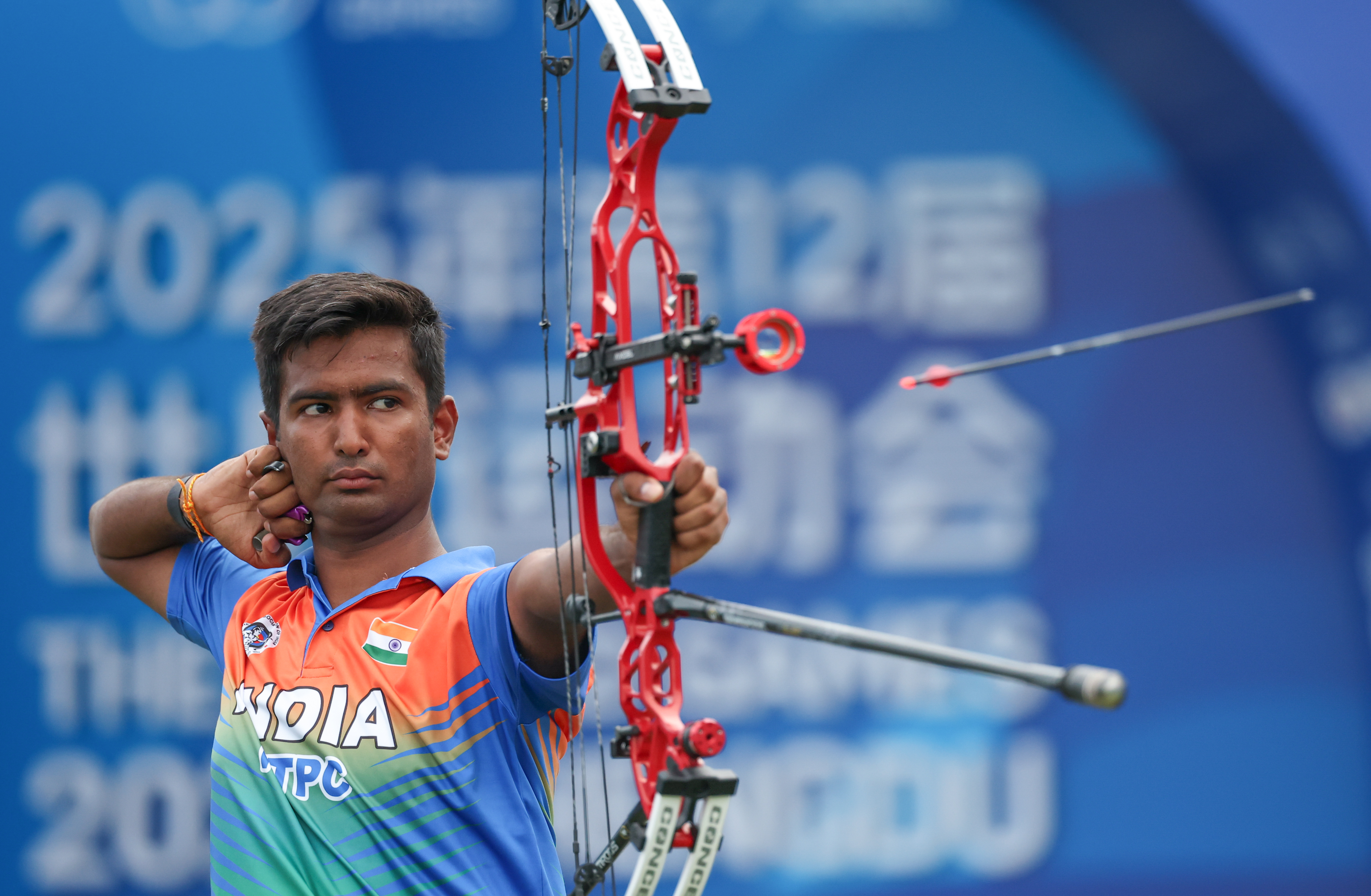 德国射箭选手准确命中,成为焦点人物的简单介绍 德国射箭选手准确命中,成为焦点人物的简单介绍