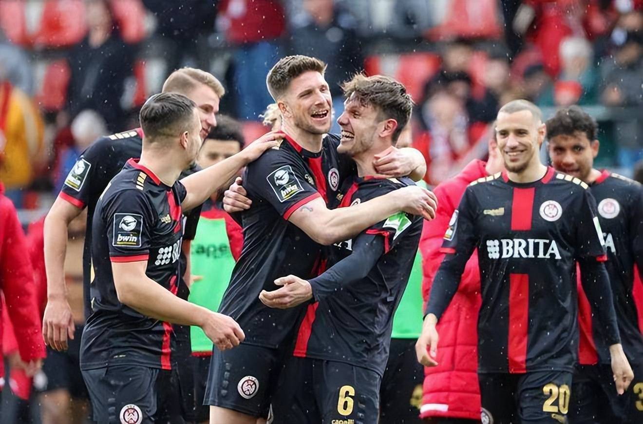 关于柏林赫塔球员受伤,影响球队德比战表现的信息 关于柏林赫塔球员受伤,影响球队德比战表现的信息