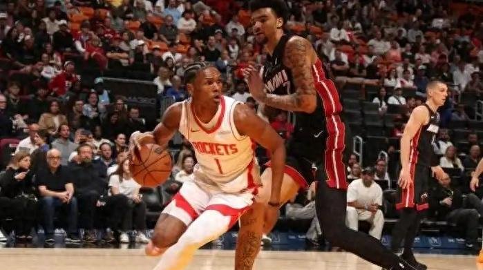 关于热火队球员集体爆发，轻松击败对手的信息