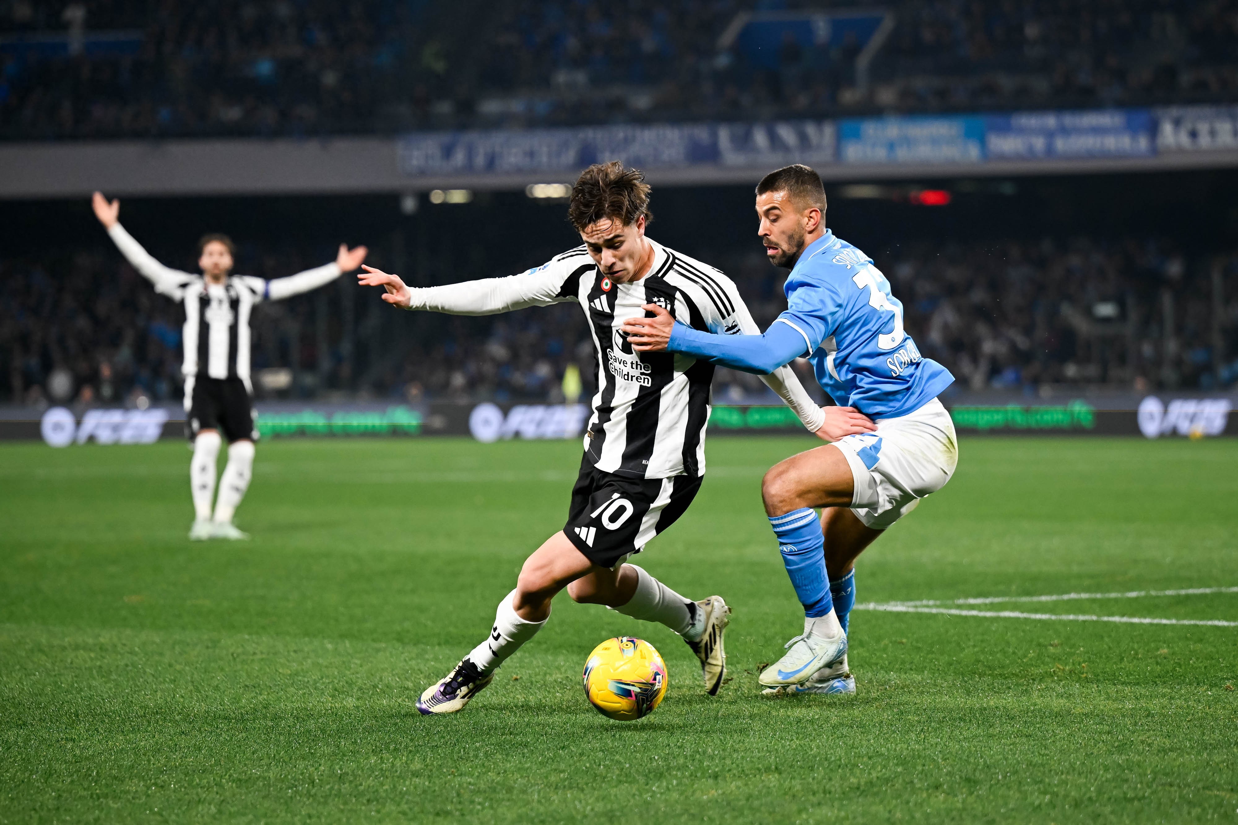 关于尤文图斯主场战胜阿贾克斯，晋级下一轮的信息