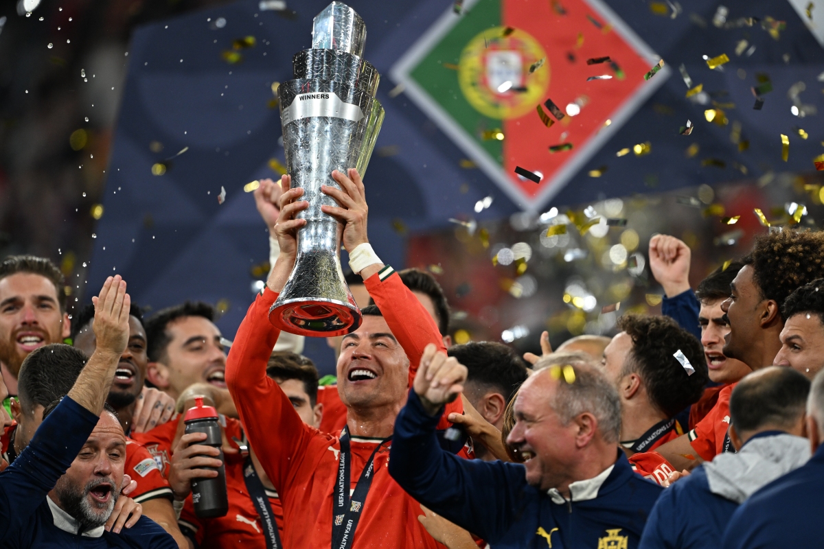 马德里双雄继续在欧冠赛场闪耀的简单介绍