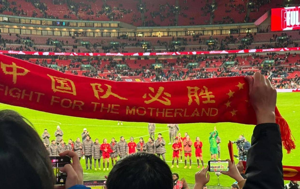 英格兰队绝杀中国队,奥恰洛夫统治全场的简单介绍 英格兰队绝杀中国队,奥恰洛夫统治全场的简单介绍